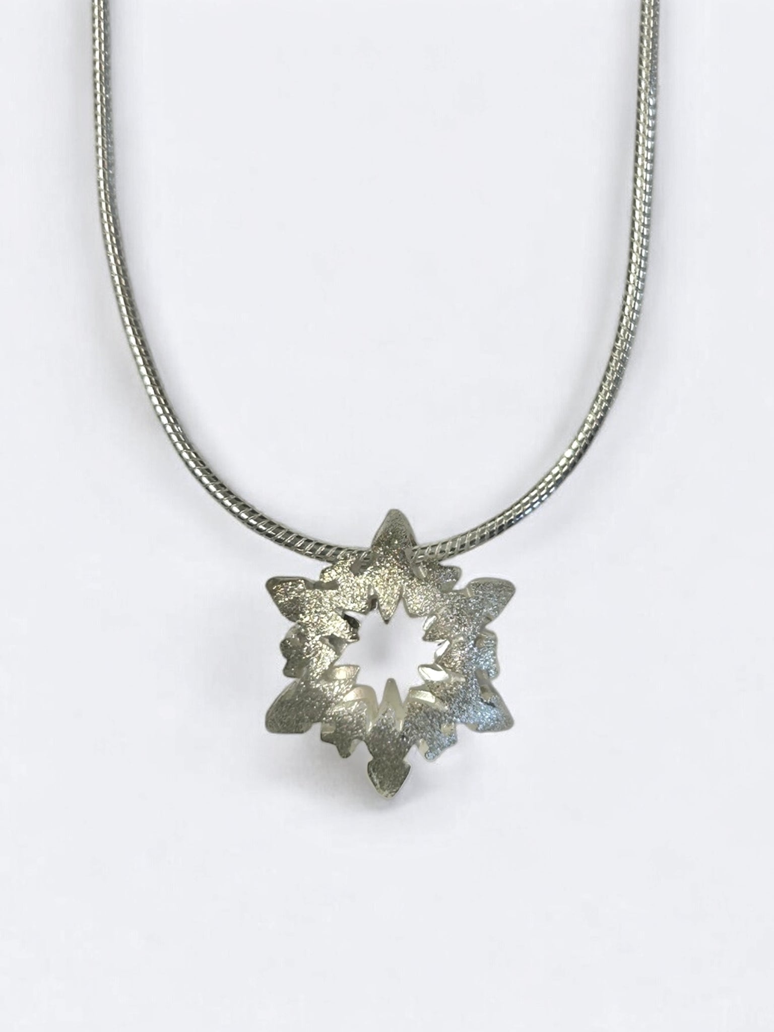 Sterling Snowflake 117