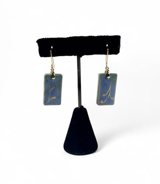Earrings w/ luster/decal