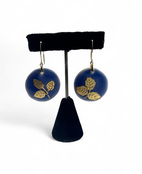 Earrings w/ luster/decal