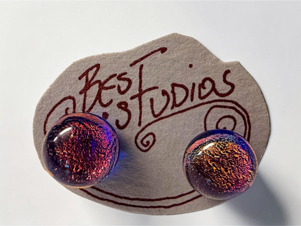 Studs, Sm