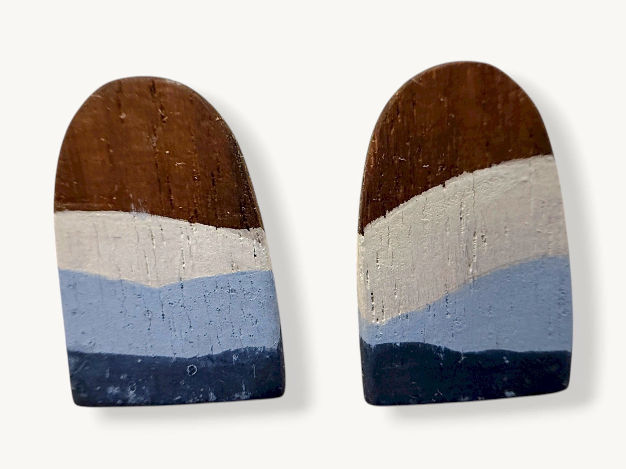 Small Arch Stud Earrings - Dark Stain